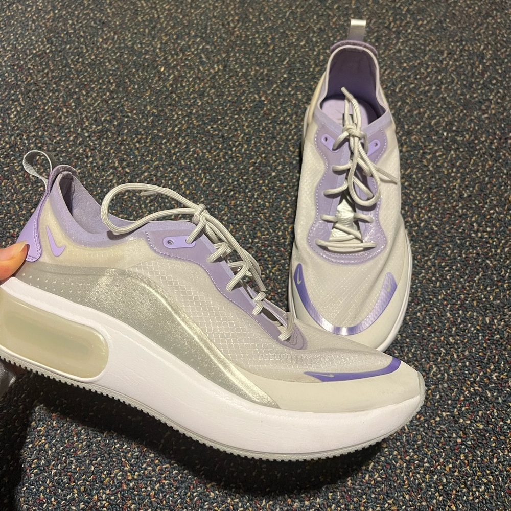 Nike air max dia women’s size 8